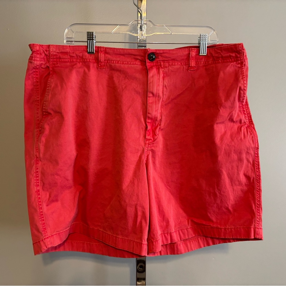 Vineyard Vines Men's Island Shorts Flat Front Size 40 Dark Pink Cotton Blend